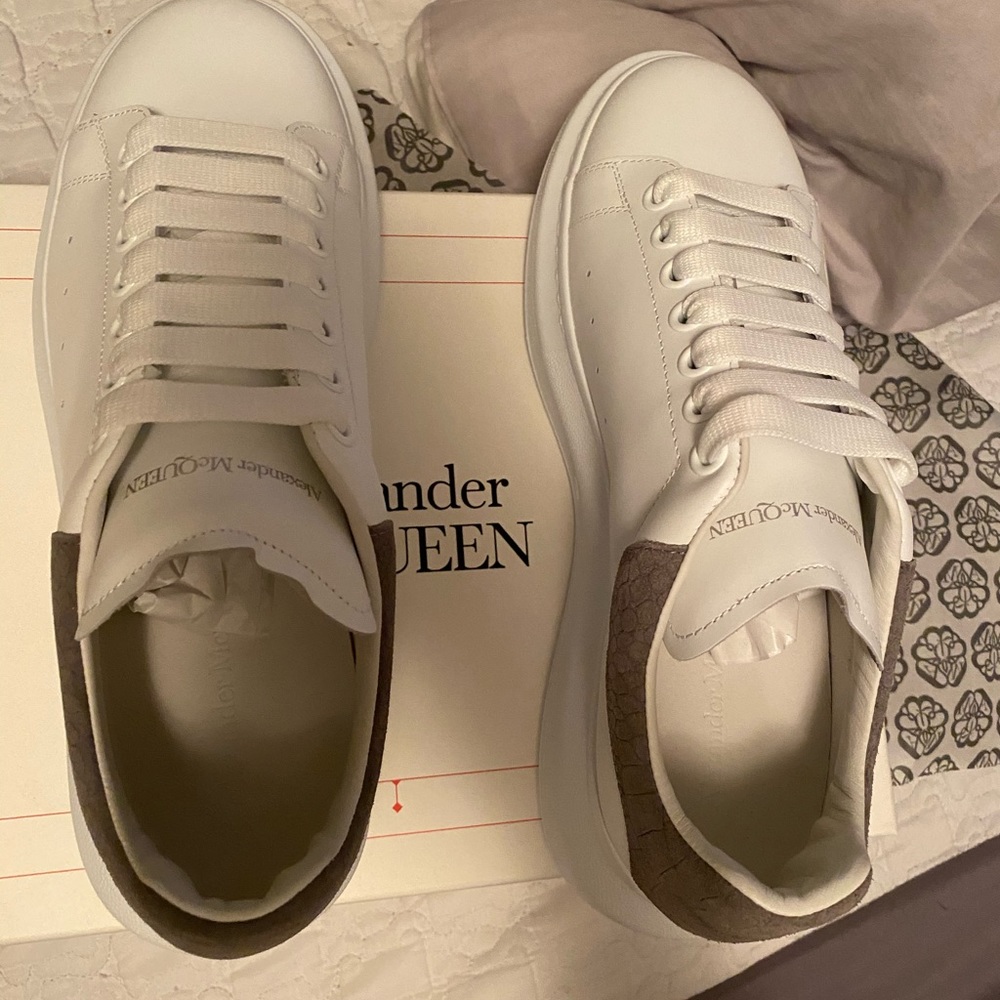 Alexander mcqueens men’s shoes
